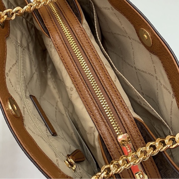 • gently used - Picture 3 of 4